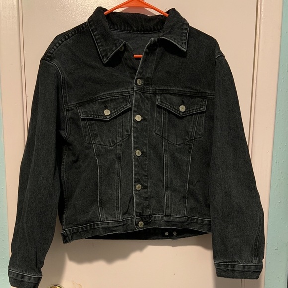 Brandy Melville Jackets & Blazers - Brandy Melville Black Kaylee Denim Jacket